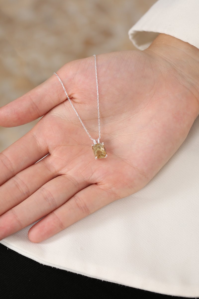 Model 9 Stone 1 Silver